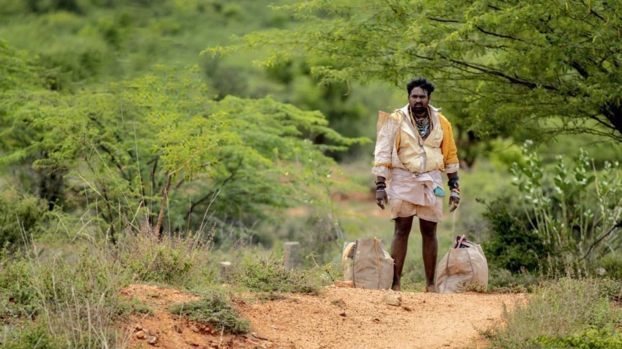 Kadaisi Vivasayi Movie Tamilyogi Screenshot 5